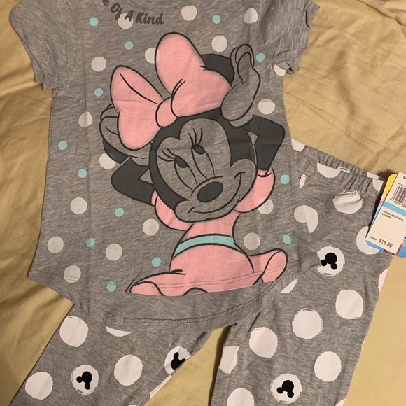 Minnie Mouse T-Shirt and leggings - Picture 4 of 4